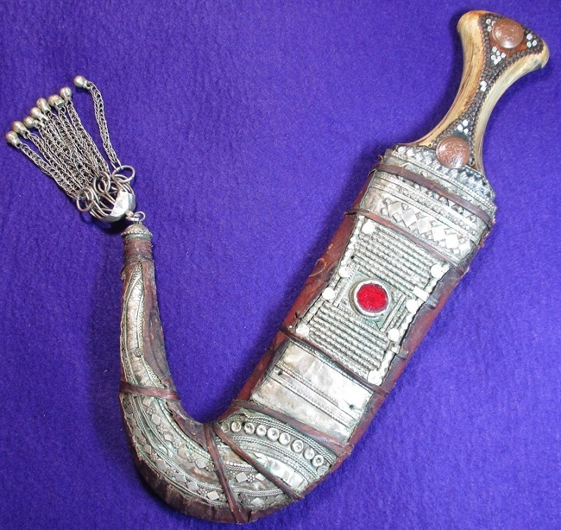 アラブ族の装飾短剣・白銅(ジャンビーヤ): 軍装品・刀剣・短剣 アラブ族の装飾短剣・白銅(ジャンビーヤ): 軍装品・刀剣・短剣