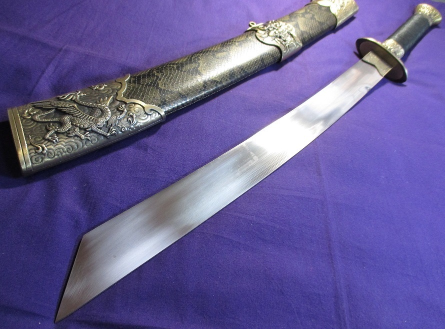 中国・青龍刀・龍仕様(装飾刀): 軍装品・刀剣・短剣 中国・青龍刀・龍仕様(装飾刀): 軍装品・刀剣・短剣