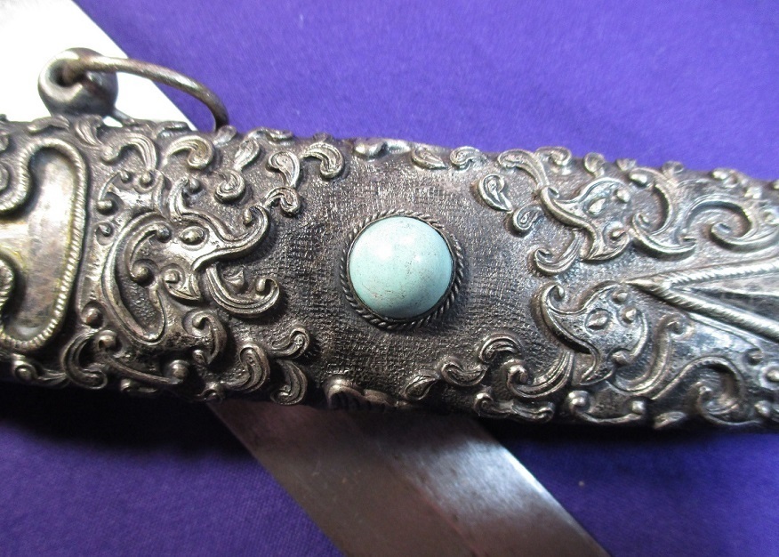 中国チベットの長剣・銀仕様装飾剣（龍剣）: 軍装品・刀剣・短剣